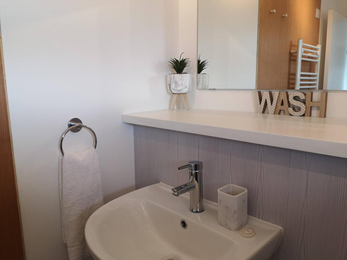 Eastcliff Escape Folkestone Apartment ภายนอก รูปภาพ